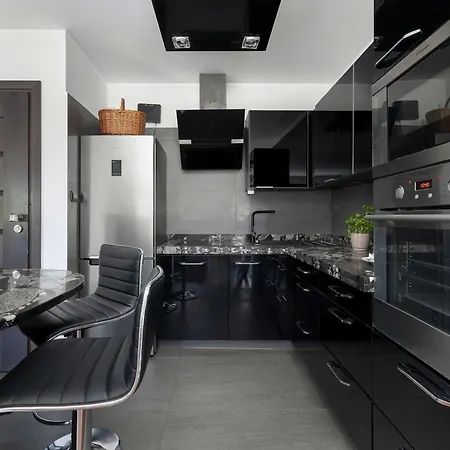 Przestronny Z Balkonem W Centrum & Blisko Plazy By Renters كولوبرزيغ