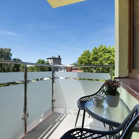 Przestronny Z Balkonem W Centrum & Blisko Plazy By Renters شقة *