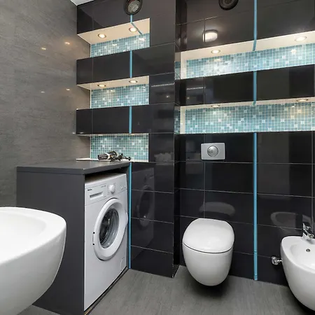 Przestronny Z Balkonem W Centrum & Blisko Plazy By Renters